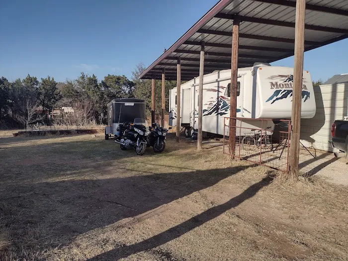 A&A covered RV park Picture 7