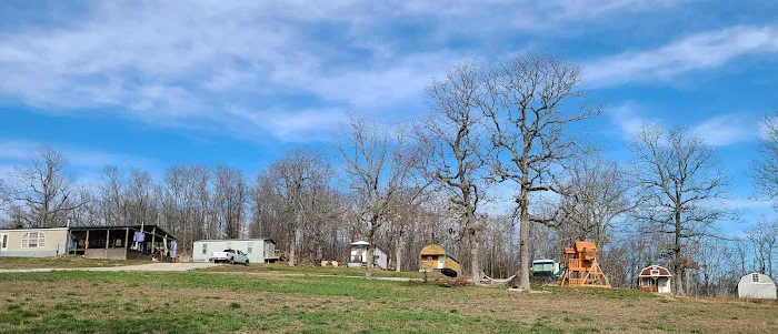 Hill Top Mobile Home Park Picture 5