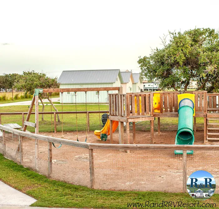 R & R RV Resort & Casitas Picture 6