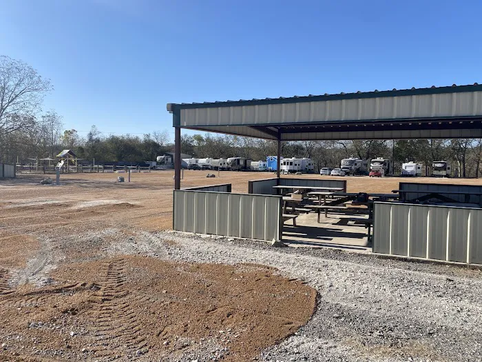 KBY Riverfront Self-Storage & RV Resort Picture 3