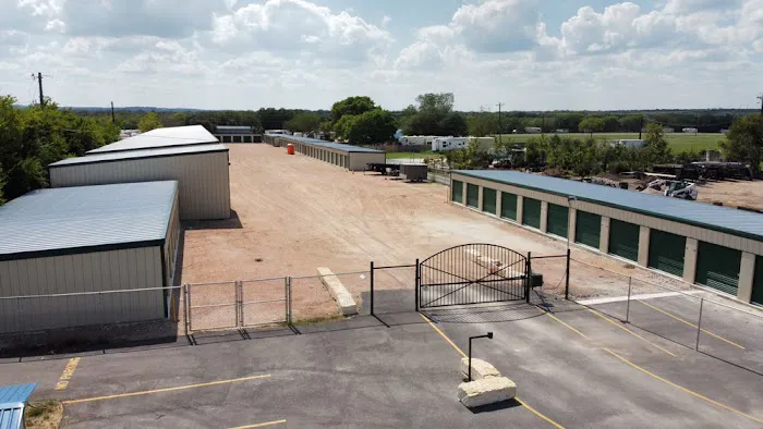 KBY Riverfront Self-Storage & RV Resort Picture 1