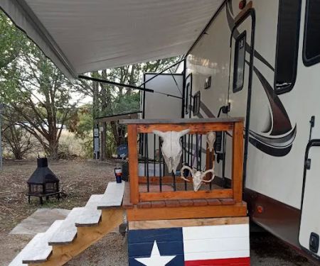 Majestic Oaks Manor RV Park and Mobile Home Park