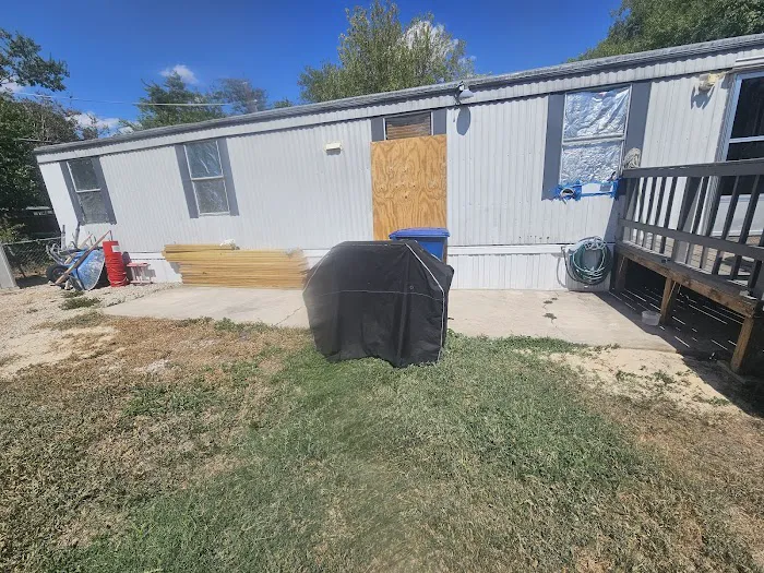 Stonegate Mobile Home Comm Picture 2