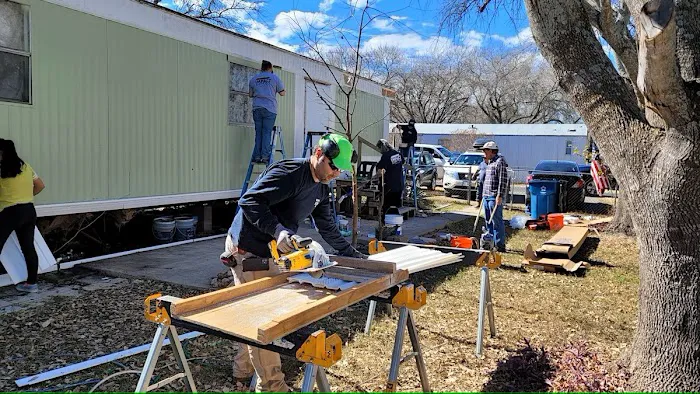 La Coste Village Manufactured Home Community Picture 4