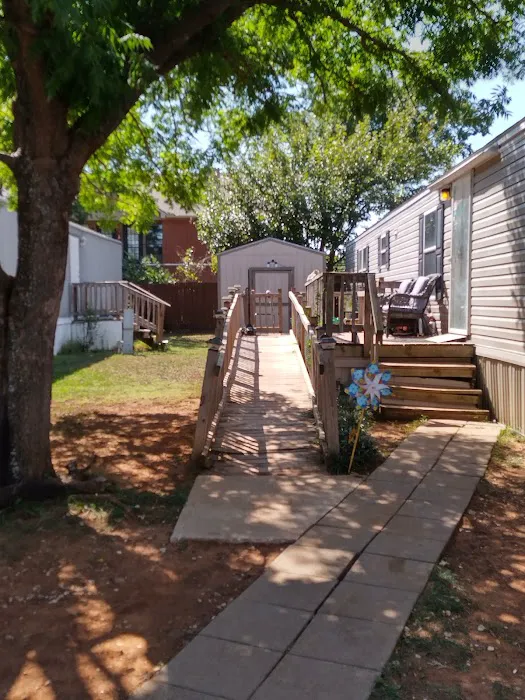 Apple Village Manufactured Home Community Picture 2