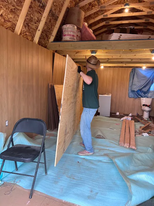 Holiday Roads RV Park Picture 2