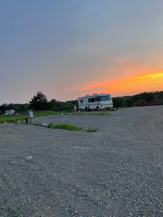 Holiday Roads RV Park Picture 9