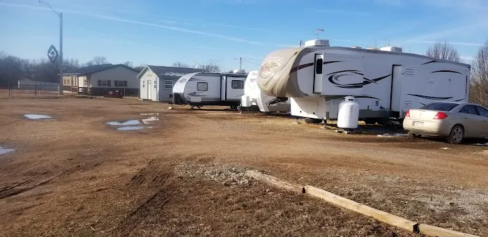 Cozy Cottage RV Park Picture 2