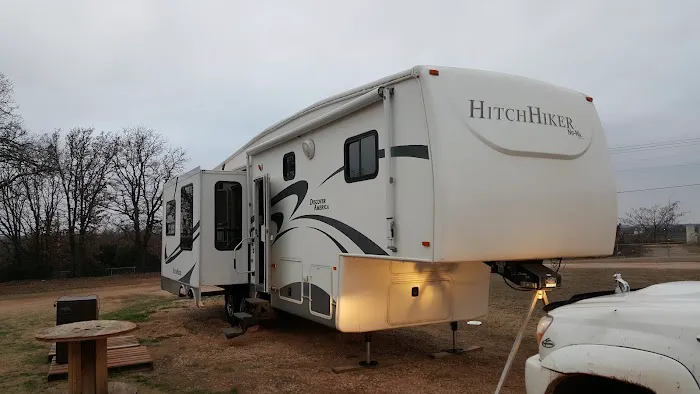 Pioneer RV Park Picture 6