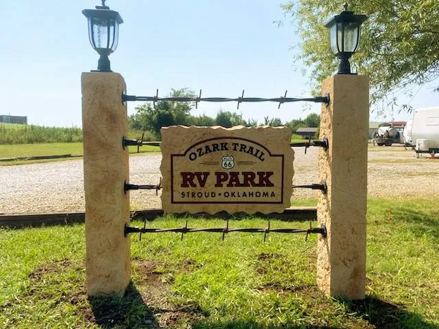 Ozark Trail RV Park Picture 3