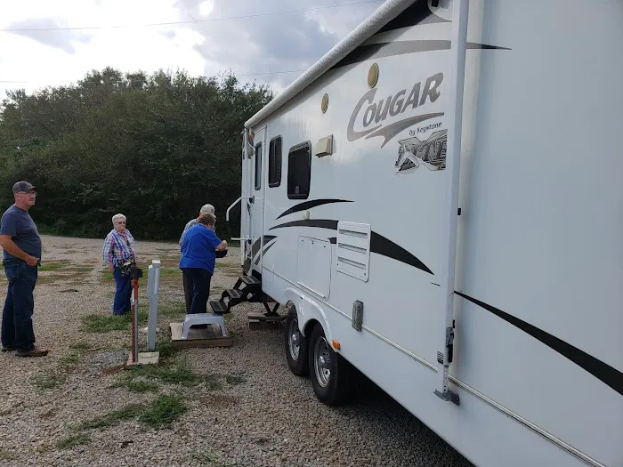 Ozark Trail RV Park Picture 9