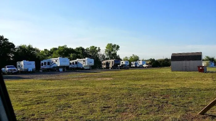 Country Horizon RV Park Picture 9