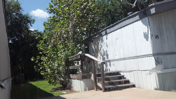 University Mobile Home Park Picture 2