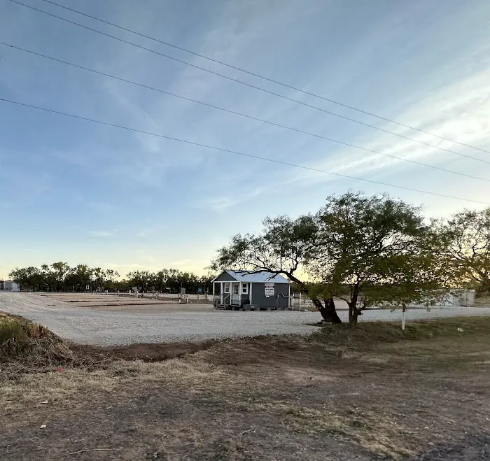 Hawleywood RV Park Picture 5