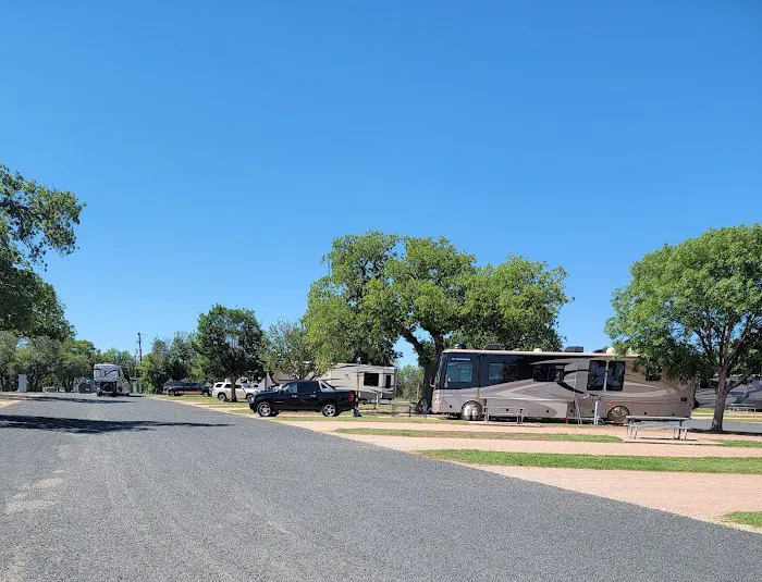 Peach Country RV Park Picture 3