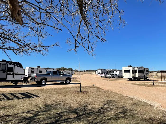 Limestone Charm RV Park Picture 4