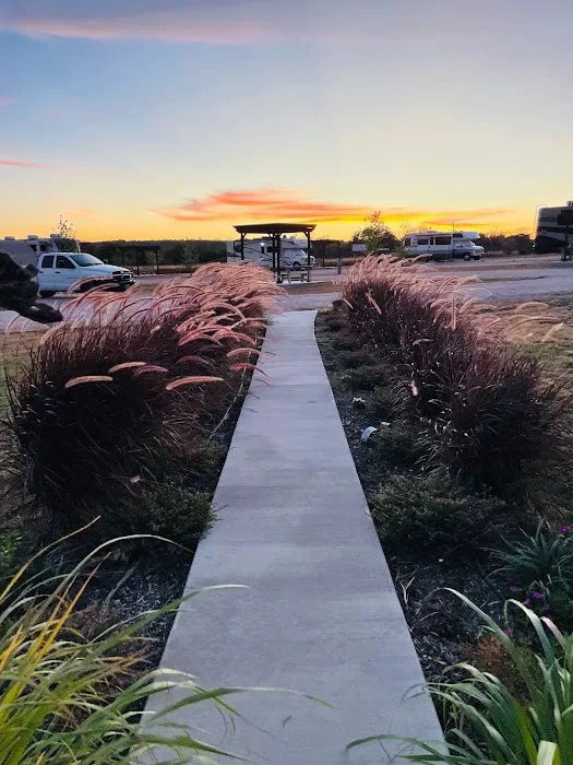 Limestone Charm RV Park Picture 6