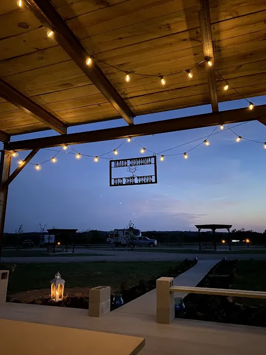 Limestone Charm RV Park Picture 9