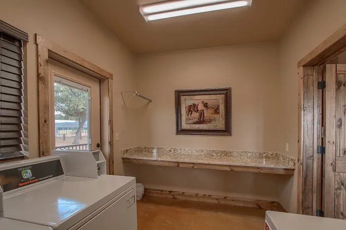 Heritage Oaks RV Park Picture 7