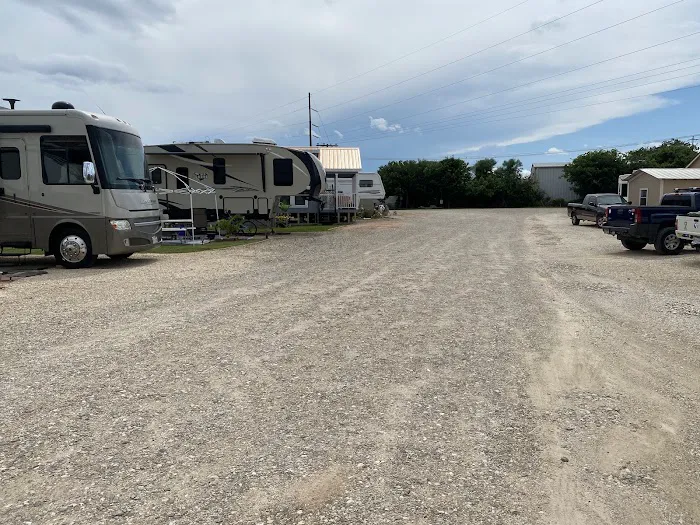 Hill Country RV Park Picture 8