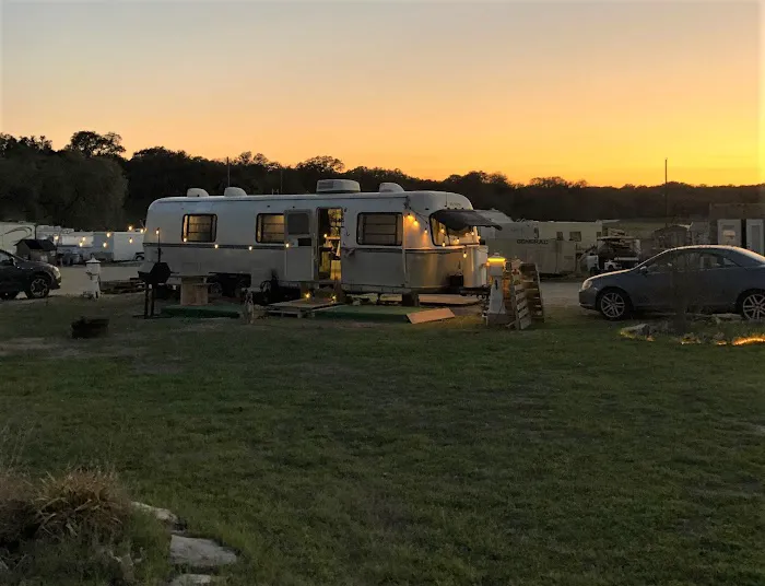 Guadalupe River RV Park & Campgrounds Picture 3