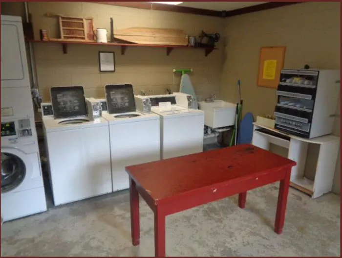 Wagon Wheel RV Park & Cabin Rental Picture 2