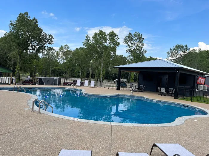 Crow's Nest RV Resort Picture 3