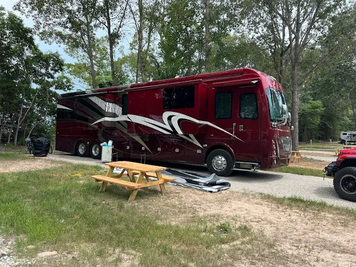 Crow's Nest RV Resort Picture 5