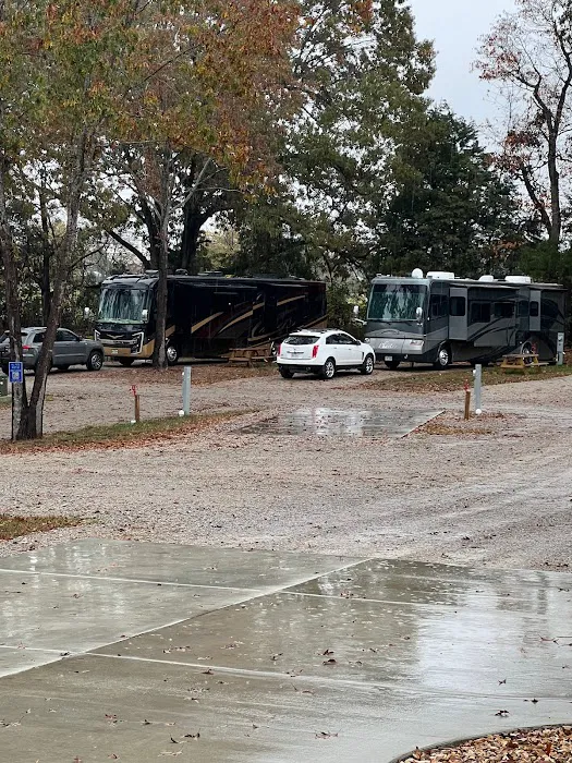 Crow's Nest RV Resort Picture 7