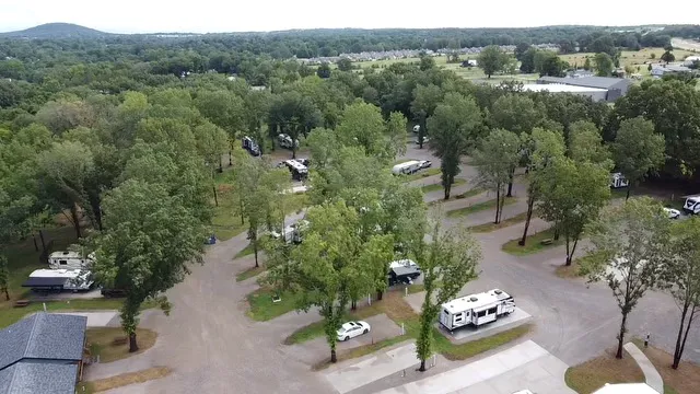 Crow's Nest RV Resort Picture 8