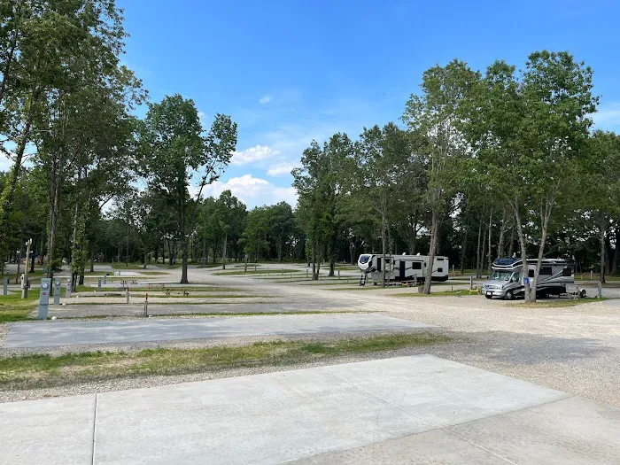 Crow's Nest RV Resort Picture 10