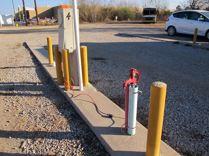 Campmart RV Park Picture 3