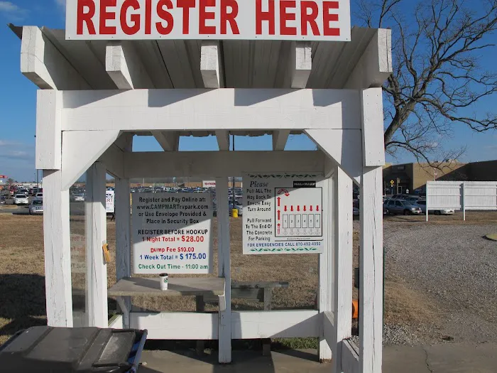 Campmart RV Park Picture 9