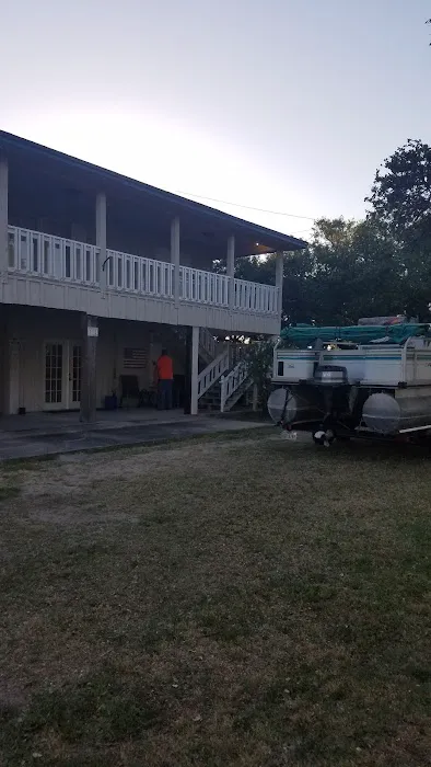 Dolphins of the Bay RV Park Picture 2