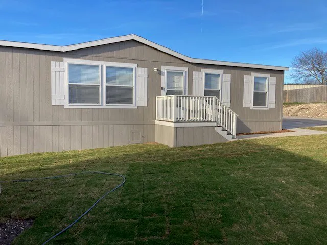 Emerald Acres Picture 5