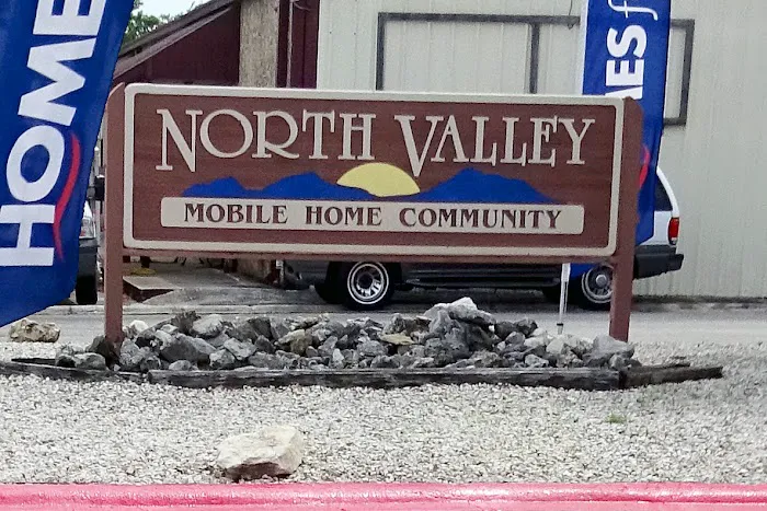 North Valley Manufactured Home Community Picture 4