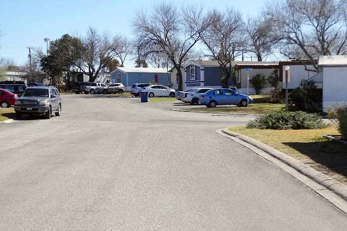 North Valley Manufactured Home Community Picture 9