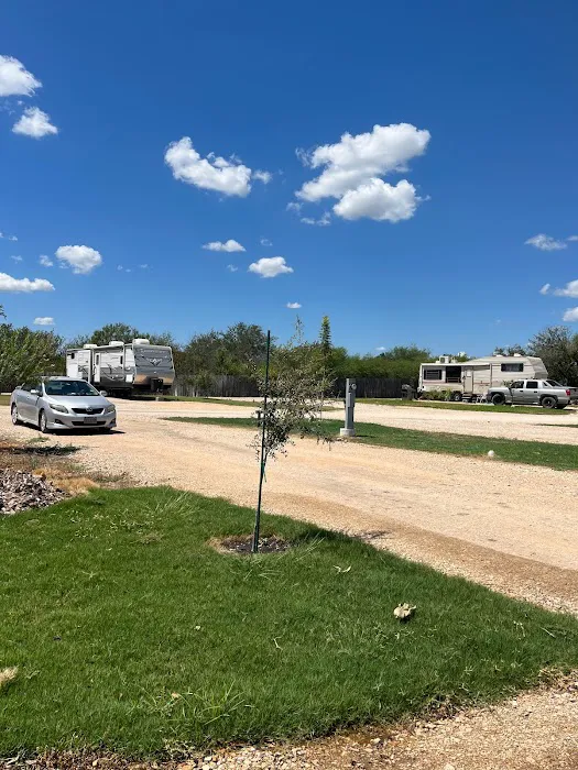 Big Oak RV Park Picture 5