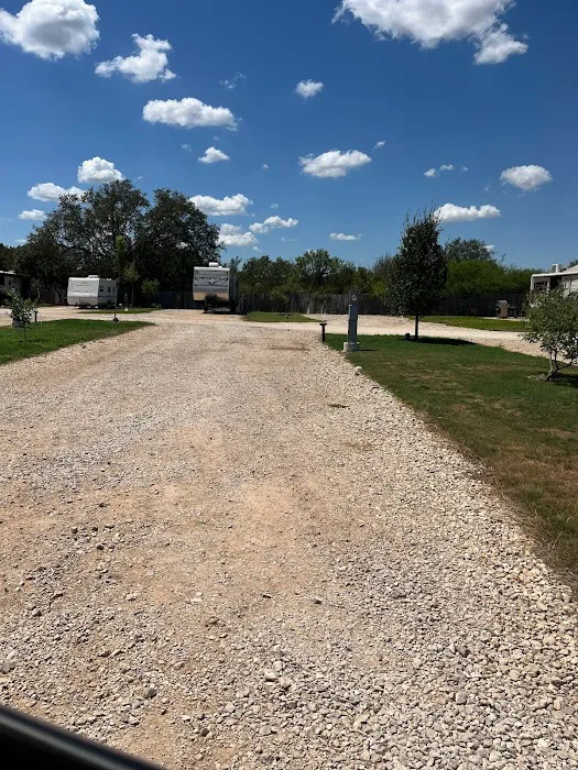 Big Oak RV Park Picture 4