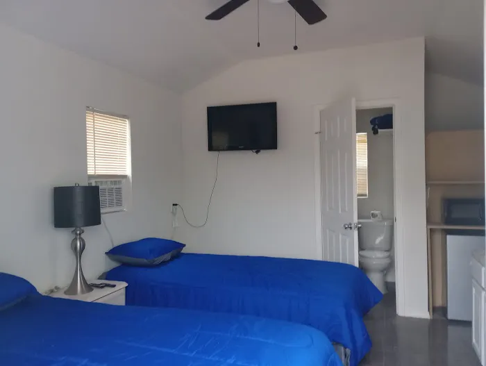 HOWDY Y’ALL RV RESORT PARK Picture 1