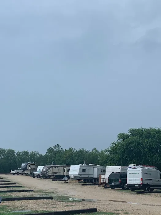 Blue Sky RV Resort Picture 7