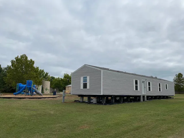 Cedar Ridge MHC Picture 9