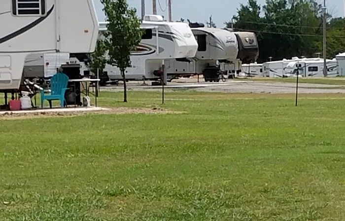 Taylor's RV Park Picture 6