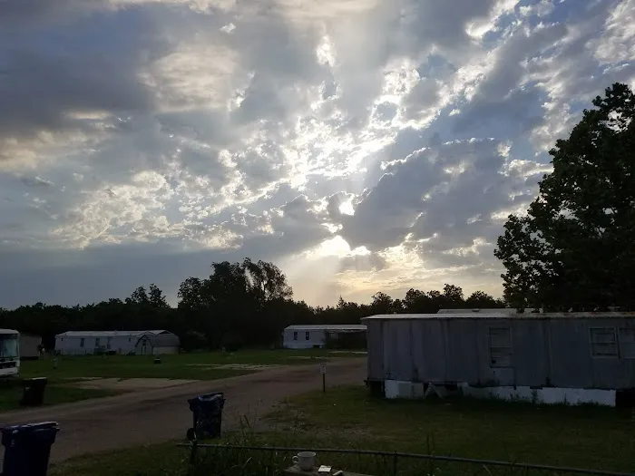 Cimarron Valley Mobile Home Pk Picture 9