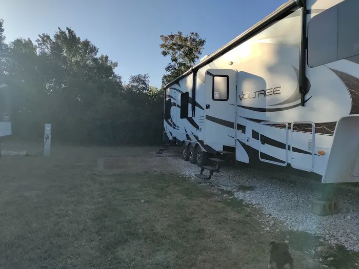 Cedar Creek RV Park Keith's RV Picture 10