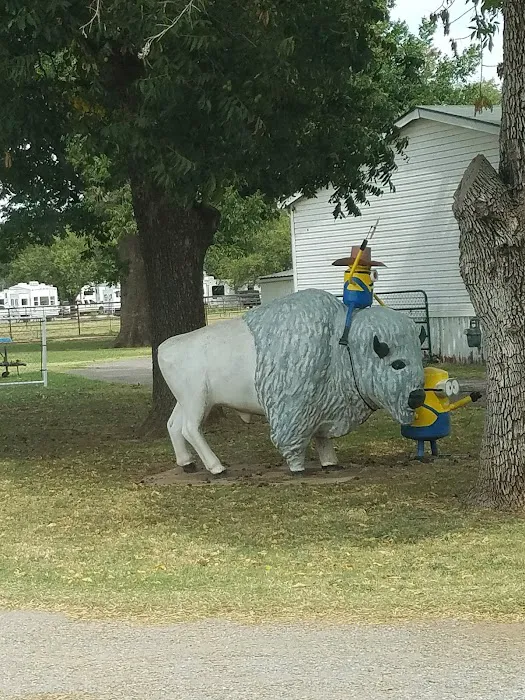 Sleepee Hollo RV Park - Kingfisher’s Premium RV Park Picture 6