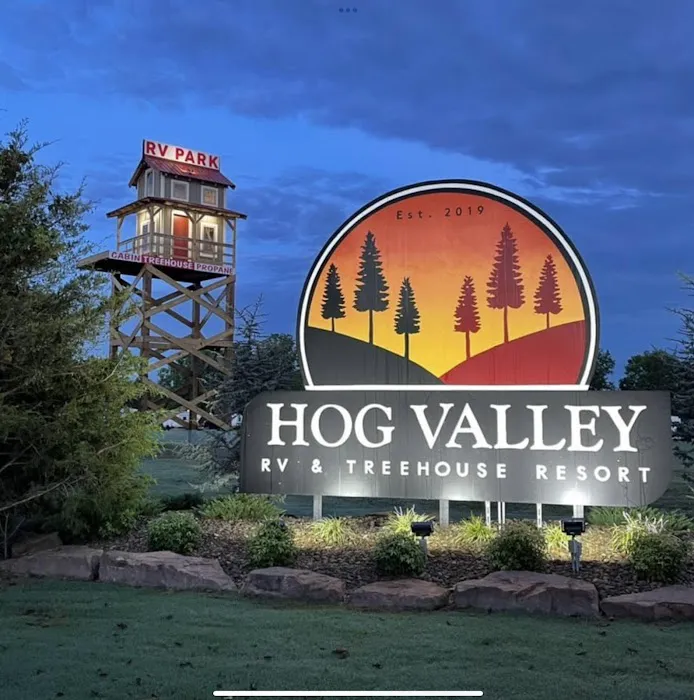 Hog Valley RV & Treehouse Resort Picture 4