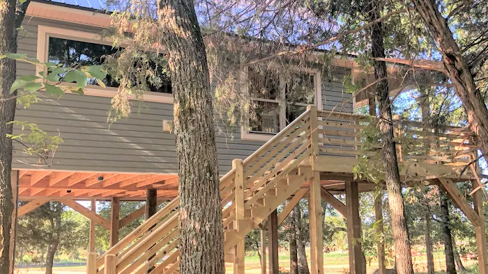 Hog Valley RV & Treehouse Resort Picture 6