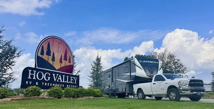Hog Valley RV & Treehouse Resort Picture 8