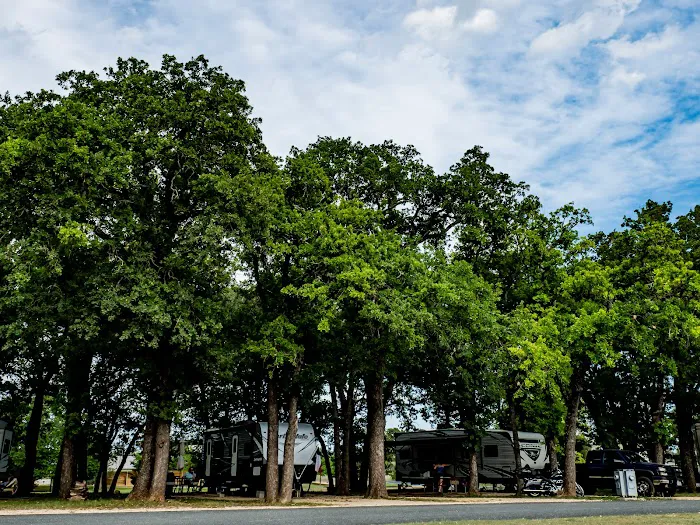 Oakwood RV Resort Picture 8